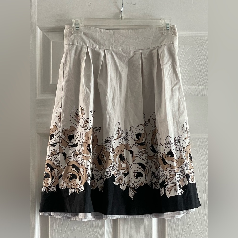 Le Chateau Floral A-Line Skirt - Black and Cream
